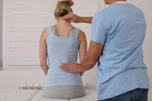 Невролог рассказала, как избежать грыжи межпозвоночного диска