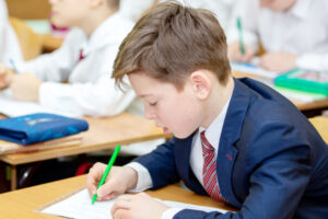 Педиатр раскрыла, как вовремя распознать перегрузку у школьников