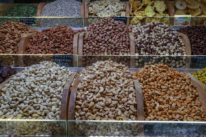 Диетолог рассказал, когда в орехах могут завестись паразиты