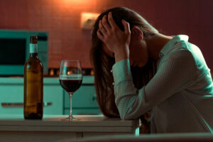 Нарколог назвал незаметные признаки алкоголизма