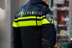 Братья связали сестру скотчем и утопили в болоте по просьбе отца