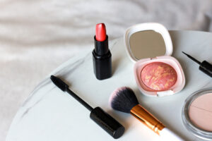 Итальянец три года прятал мумию матери, щеголял в ее платье и красил губы