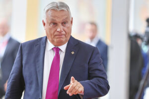 Орбан рассказал, кому придется платить за новый кредит Киеву