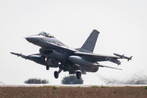 Румыния экстренно направила истребители к границе с Украиной