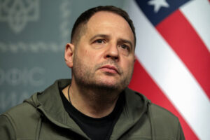 Стало известно, что может грозить попавшему в коррупционный скандал Ермаку