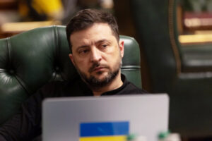 «В ноздрю заправлено»: белому веществу в носу Зеленского нашли объяснение