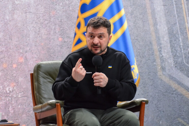 «Недоговороспособна»: политолог о затягивании Украиной мирных переговоров