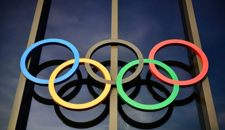 Сборная Канады по хоккею начала ОИ с яркой победы