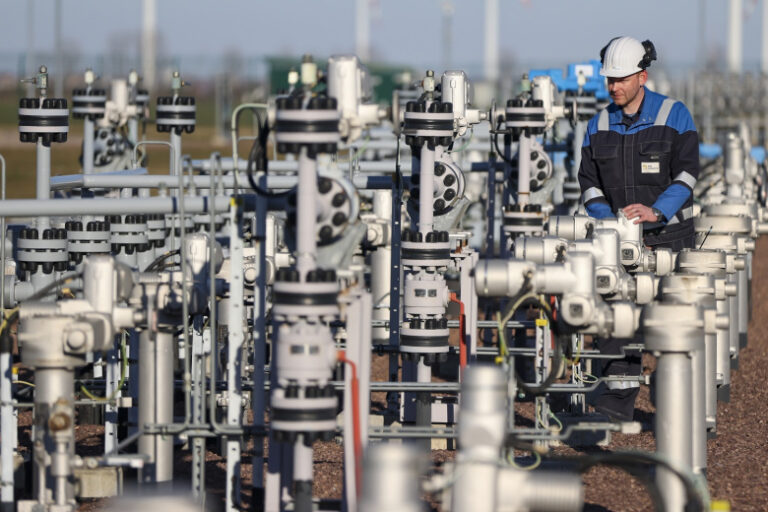 ЕК поспешила успокоить ЕС насчет запасов нефти и газа