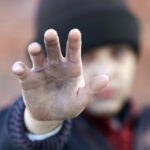 Германия забила тревогу из-за бешеного роста числа бездомных детей