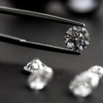 На свалке нашли бриллианты более чем на 2 млн рублей