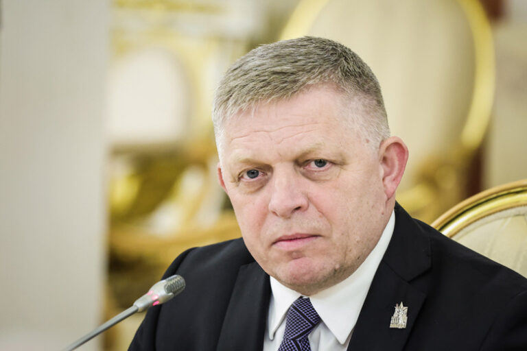 «Нос между глазами»: Фицо рассудил о доверии Зеленскому