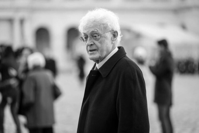 Ушел из жизни экс-премьер Франции