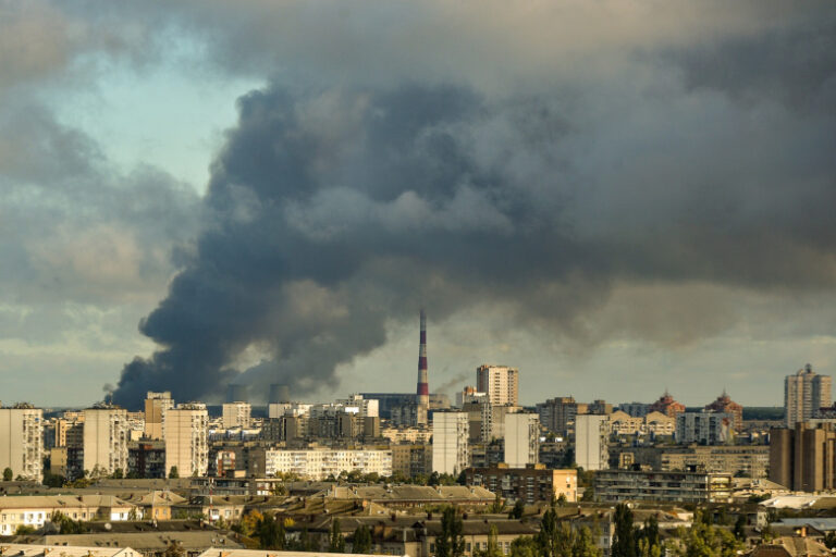 Инфраструктурный объект получил повреждения в результате взрывов на Украине