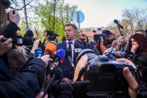 Мадьяр захотел «заткнуть» государственные СМИ в Венгрии