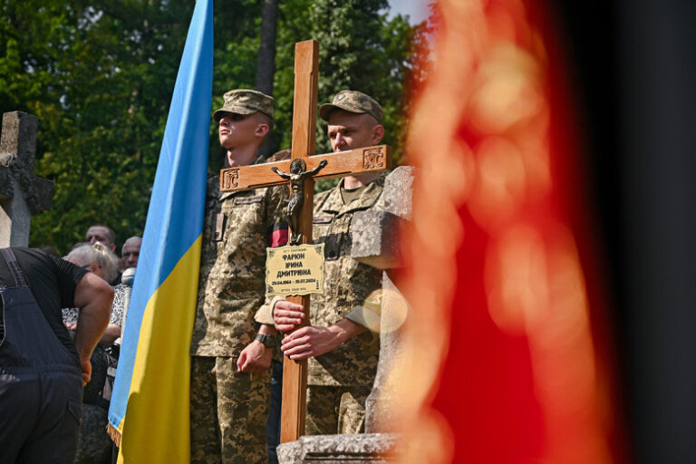 В Германии раскрыли страшную для Киева правду о потерях и кладбищах