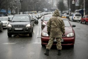 Велосипедист расстрелял сотрудников ТЦК при проверке документов