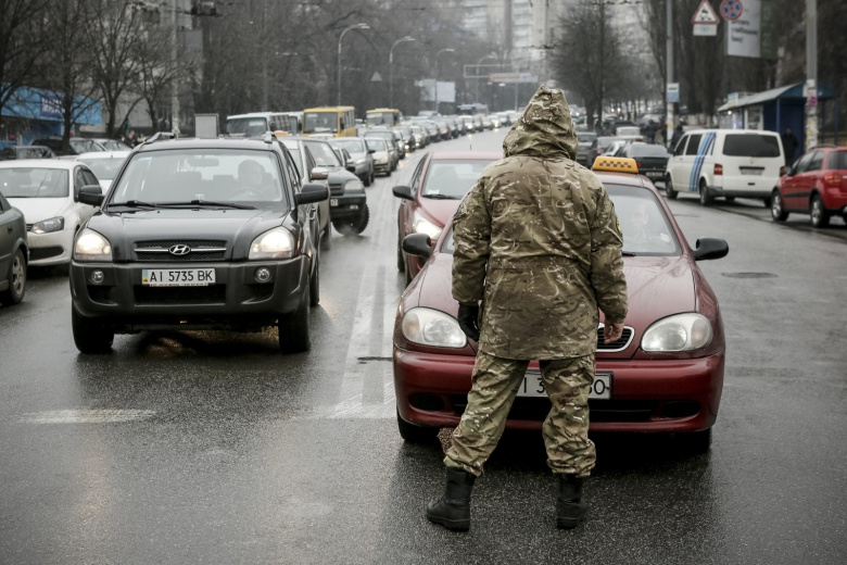 Велосипедист расстрелял сотрудников ТЦК при проверке документов