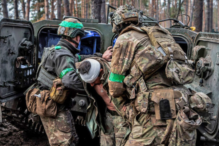 Раскрыто, почему ВСУ кидают авиатехников на штурм под Харьковом