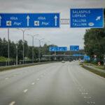 Латвия не смогла «стереть» Россию со своих дорог