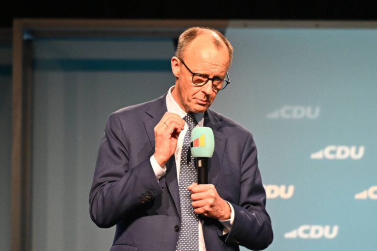 Мерц проигнорировал сотни обращений немцев