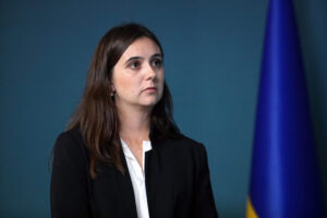 В Киеве сравнили смену главкома ВСУ с перестановкой в горящем доме