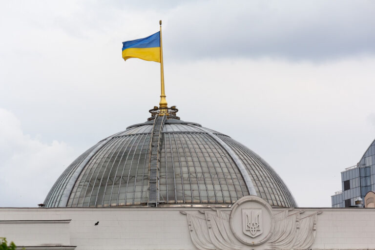 Политолог объяснил, почему Западная Украина недовольна Киевом