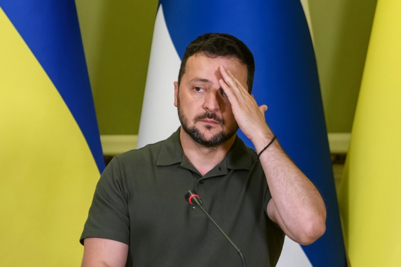 «Зеленский всех угробит»: элитолог оценил вероятность бунта на Украине
