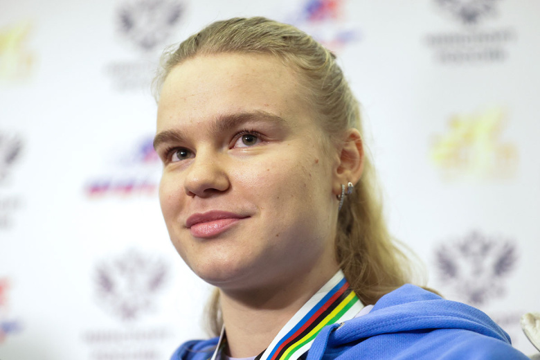 Яна Бурлакова