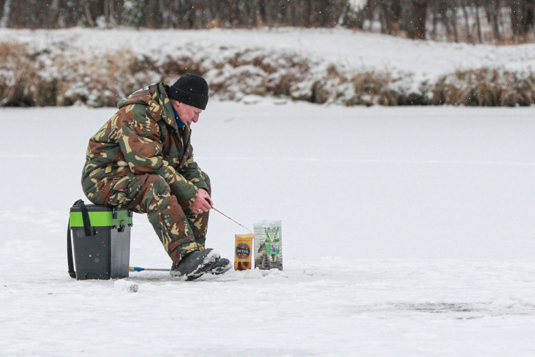 Не замерзнуть на льду: советы по выбору экипировки для зимней рыбалки